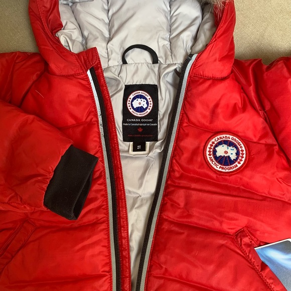 Canada Goose Baby down with fur - Picture 2 of 8